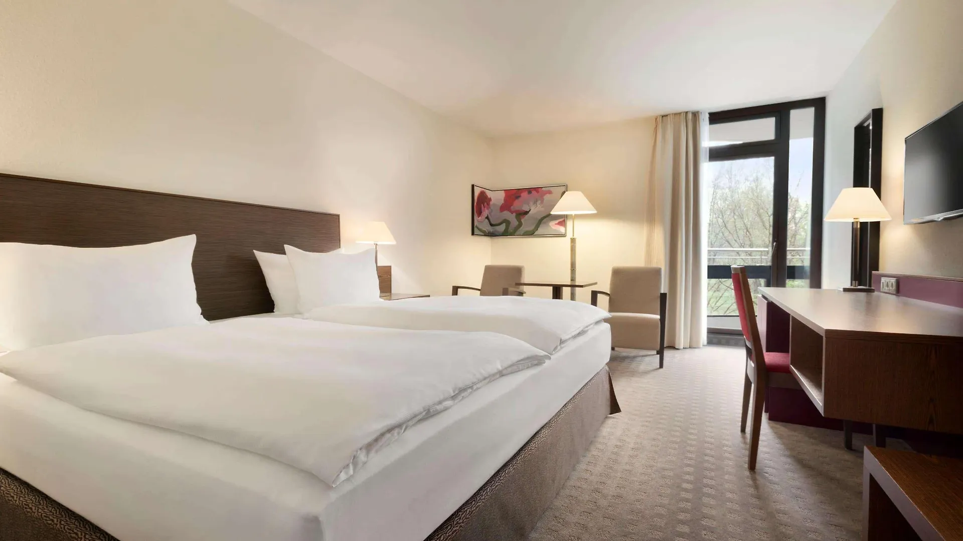 מלון Ramada Nuernberg Parkhotel