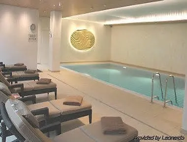 Ramada Nuernberg Parkhotel 4*, נירנברג
